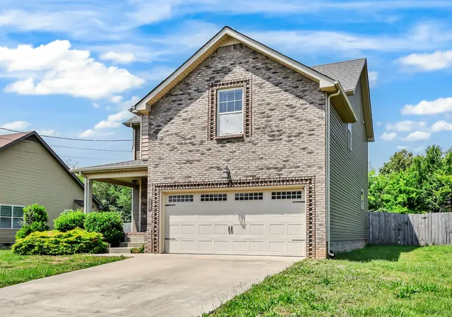 Homes for sale in Clarksville, TN | 1017 Sunrise Dr, Clarksville, TN 37042 | MLS# 3214523