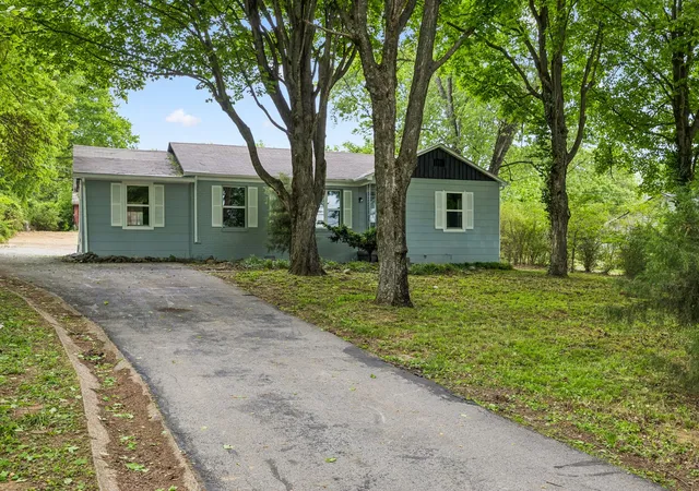 Homes for sale in Gallatin, TN | 1210 Old State Hwy 109n, Gallatin, TN 37066 | MLS# 3180811