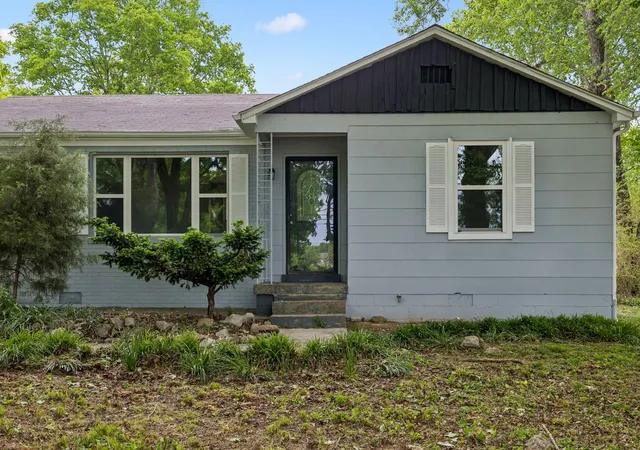 Homes for sale in Gallatin, TN | 1210 Old State Hwy 109n, Gallatin, TN 37066 | MLS# 3180811