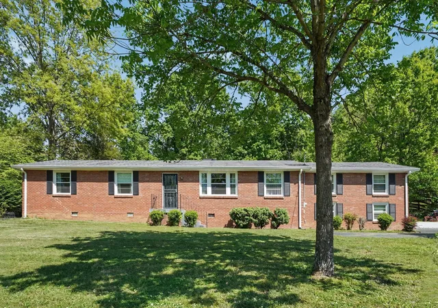 1st image of 968 Davidson Dr, Nashville, TN 37205 | MLS# 3181621