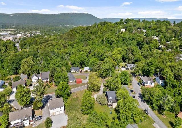 23rd image of 918 S Crest Road, Chattanooga, TN 37404 | MLS# 3508188