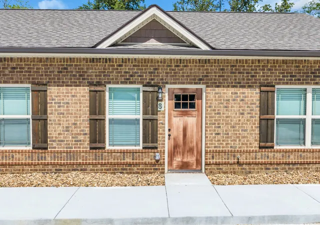 Homes for sale in Tullahoma, TN | 404 Cedar Ln, Tullahoma, TN 37388 | MLS# 3180907