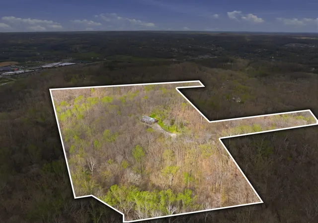 1st image of 122 Timber Hills Rd, Hendersonville, TN 37075 | MLS# 3181021