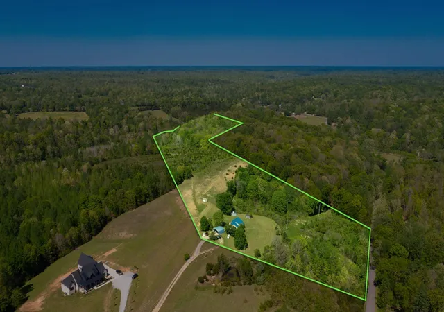 1st image of 881 Coaling Rd, Charlotte, TN 37036 | MLS# 3181698