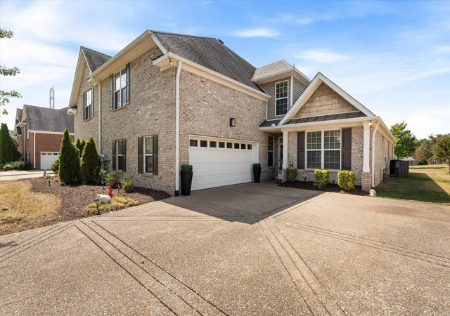 Photo 2 of Townhouse for sale at 1113 Chickadee Cir, Hermitage, TN 37076 | MLS# 3596944 | Listing updated on 2026-09-26