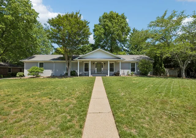 Photo 2 of Single family home for sale at 1722 Haynes Dr, Murfreesboro, TN 37129 | MLS# 3186473 | Listing updated on 2026-08-08