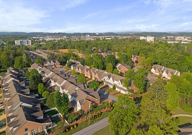 Townhouse for sale at 2427 Queens Lace Trl, Chattanooga, TN 37421 | MLS# 3181294