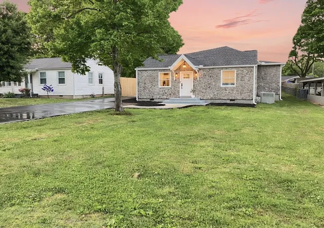 Photo 2 of Single family home for sale at 520 Eastview Cir, Franklin, TN 37064 | MLS# 3181496 | Listing updated on 2026-08-24