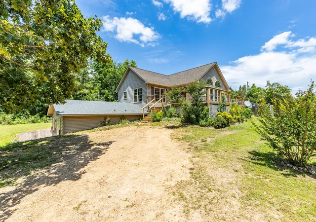 Homes for sale in Hohenwald, TN | 424 Charles Mcclearen Rd, Hohenwald, TN 38462 | MLS# 3241930