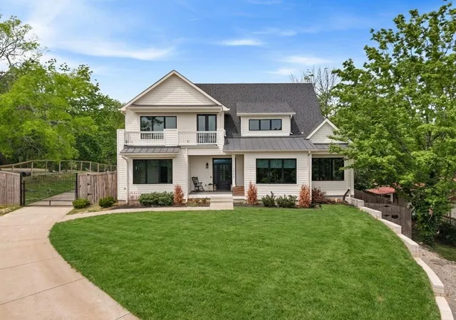 Photo 1 of Mansion for sale at 3866 Hutson Ave, Nashville, TN 37216 | MLS# 3182907 | Listing updated on 2026-08-12