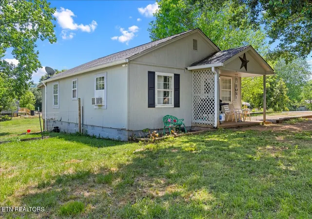 Homes for sale in Englewood, TN | 210 2nd Street, Englewood, TN 37329 | MLS# 3242995
