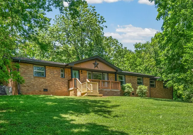 1st image of 509 Rosewood Dr, Clarksville, TN 37043 | MLS# 3245699