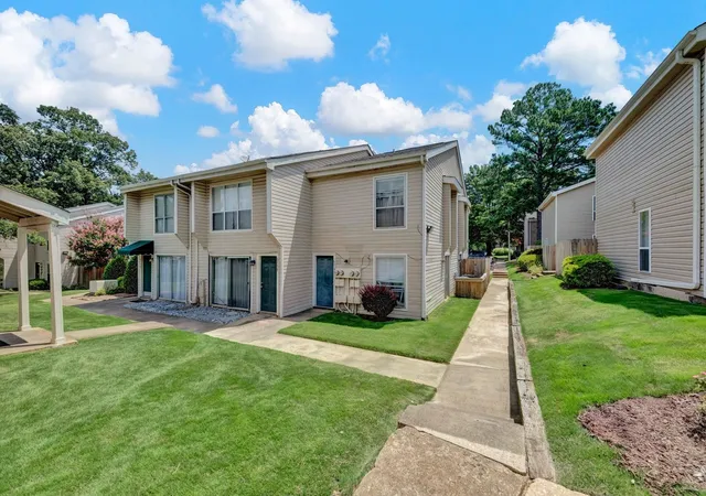 Photo 3 of Townhouse for sale at 6761 Meadow Oak Pl #6761, Memphis, TN 38120 | MLS# 3247178 | Listing updated on 2026-07-08