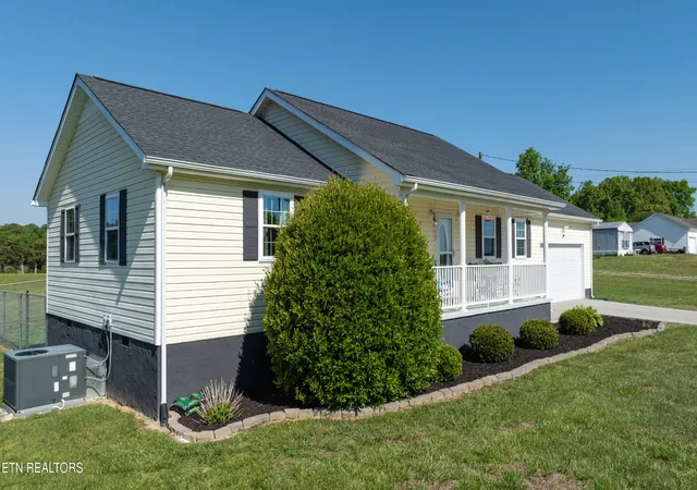 3rd image of 196 Lees Chapel Rd, Sweetwater, TN 37874 | MLS# 3181699