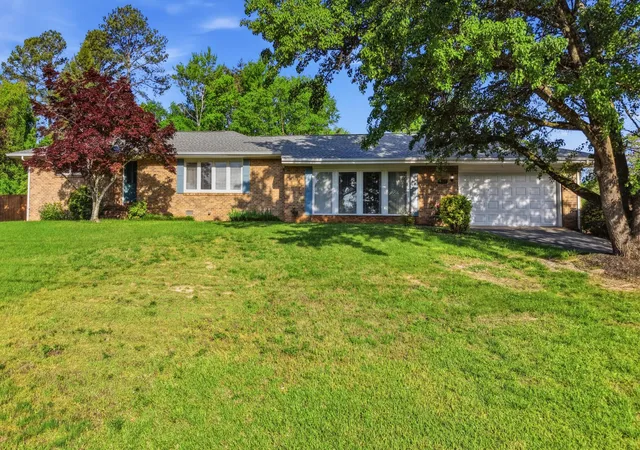 Photo 2 of Single family home for sale at 3717 Jarren Dr, Chattanooga, TN 37415 | MLS# 3181734 | Listing updated on 2026-05-11