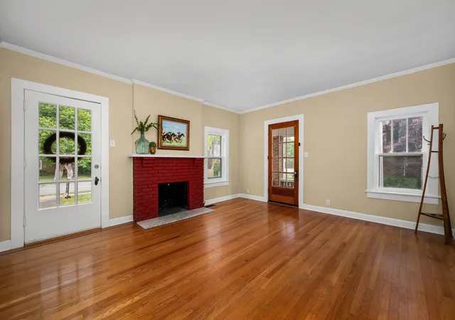 Photo 4 of Single family home for sale at 211 Kingwood Dr, Murfreesboro, TN 37129 | MLS# 3218082 | Listing updated on 2026-09-30