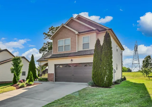 Photo 3 of Single family home for sale at 317 Ivy Bnd Cir, Clarksville, TN 37043 | MLS# 3182000 | Listing updated on 2026-09-07