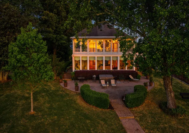 Homes for sale in Chattanooga, TN | 46 N Crest Road, Chattanooga, TN 37404 | MLS# 3182005