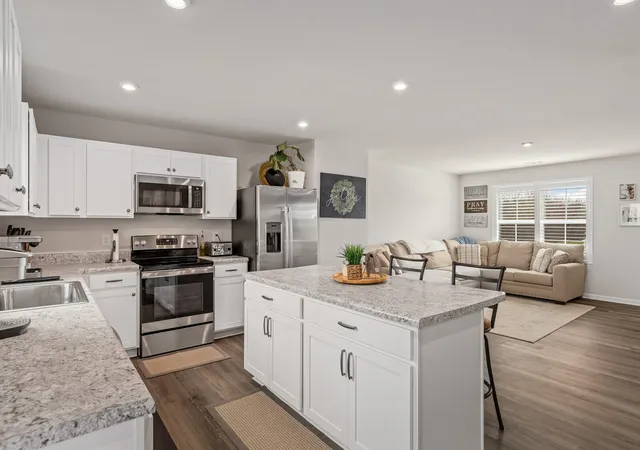 Photo 4 of Single family home for sale at 2450 Brokeshire Dr, White House, TN 37188 | MLS# 3182284 | Listing updated on 2026-08-05