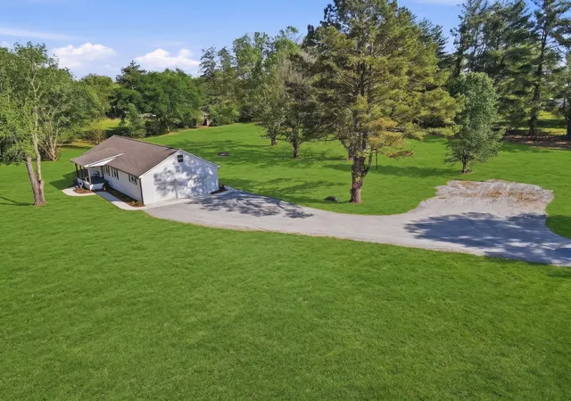 Photo 1 of Single family home for sale at 2525 Williamsport Pike, Columbia, TN 38401 | MLS# 3182187 | Listing updated on 2026-08-14