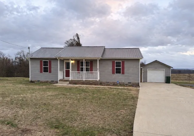 Homes for sale in Winchester, TN | 383 Strawberry Dr, Winchester, TN 37398 | MLS# 3183234