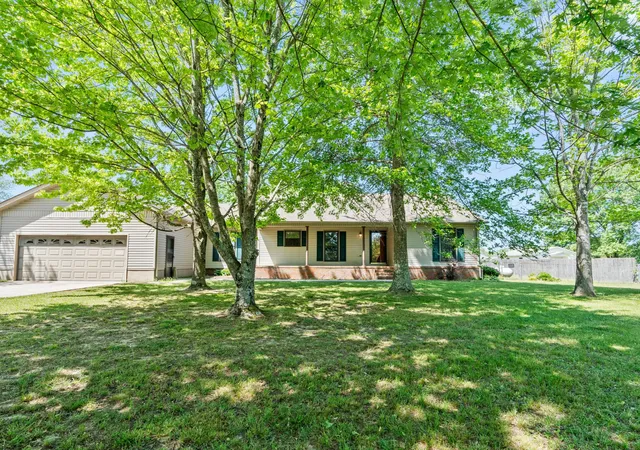 Photo 1 of Single family home for sale at 6934 Old Railroad Bed Rd, Toney, AL 35773 | MLS# 3183048 | Listing updated on 2026-09-21