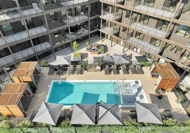 Listing Photo 3 - Condo for sale in building located at 635 7Th Ave S, Nashville, TN 37203 - Unit #405