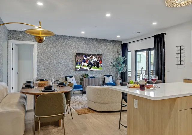 Listing Photo 4 - Condo for sale in building located at 635 7Th Ave S, Nashville, TN 37203 - Unit #405