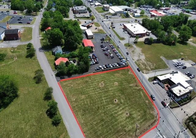 3rd image of 752 W College St, Pulaski, TN 38478 | MLS# 3182250