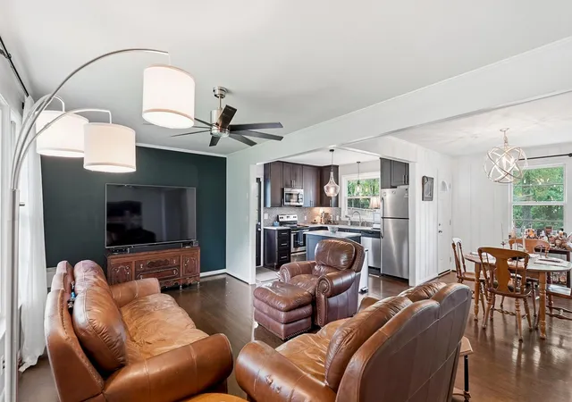 3rd image of 6808 Fleetwood Dr, Nashville, TN 37205 | MLS# 3183799