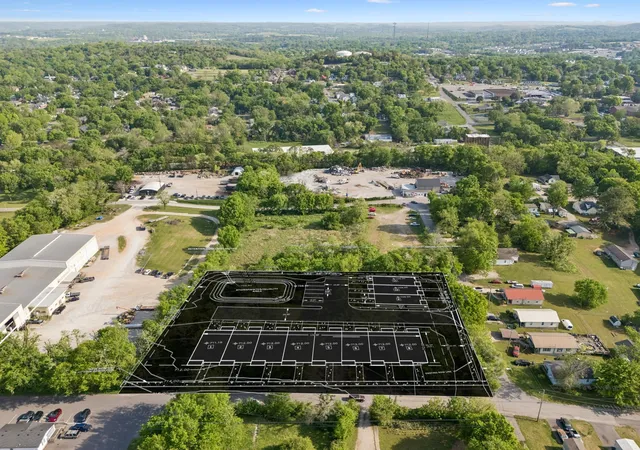 2nd image of 700 W 12th St, Columbia, TN 38401 | MLS# 3182261