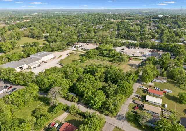 5th image of 700 W 12th St, Columbia, TN 38401 | MLS# 3182261