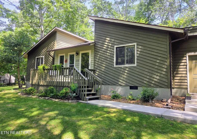 Photo 1 of Single family home for sale at 129 Norcross Rd, Crossville, TN 38558 | MLS# 3182351 | Listing updated on 2026-09-21