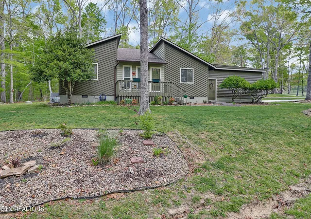 Photo 2 of Single family home for sale at 129 Norcross Rd, Crossville, TN 38558 | MLS# 3182351 | Listing updated on 2026-09-21