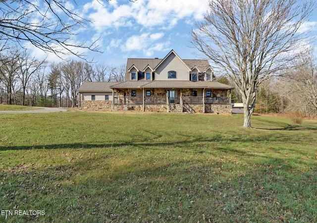 2nd image of 815 York Rd, Crossville, TN 38555 | MLS# 3182364
