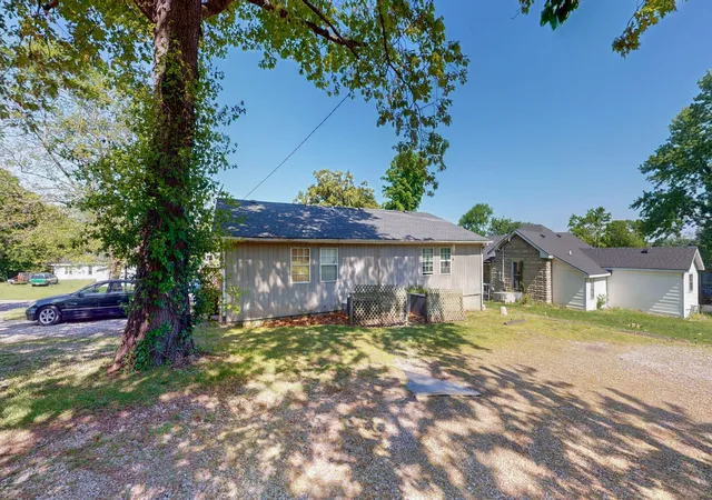 Homes for sale in Hopkinsville, KY | 314 Thompson St, Hopkinsville, KY 42240 | MLS# 3182471
