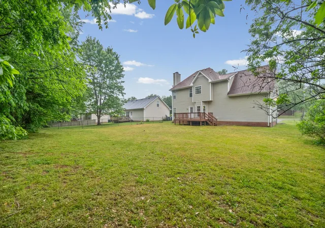 Photo 2 of Single family home for sale at 3142 Arrow Ln, Clarksville, TN 37043 | MLS# 3183569 | Listing updated on 2026-10-16