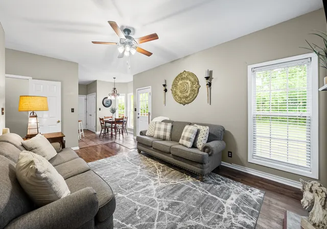 Photo 3 of Single family home for sale at 3142 Arrow Ln, Clarksville, TN 37043 | MLS# 3183569 | Listing updated on 2026-10-16