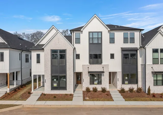 Homes for sale in Thompsons Station, TN | 2072 Conductor Ln, Thompsons Station, TN 37179 | MLS# 3182761