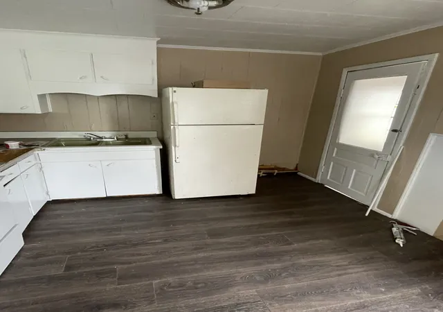 Listing Photo 2 - Condo for sale in building located at 138 S Main St, Cornersville, TN 37047 - Unit #