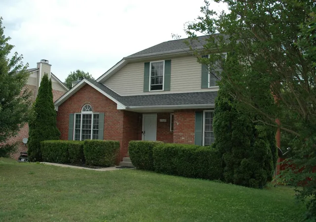 Homes for sale in Clarksville, TN | 1327 Bluebonnet Dr, Clarksville, TN 37042 | MLS# 3184520