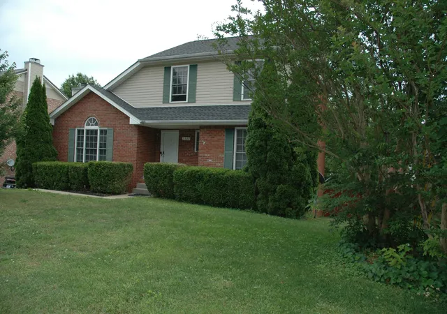 Homes for sale in Clarksville, TN | 1327 Bluebonnet Dr, Clarksville, TN 37042 | MLS# 3184520
