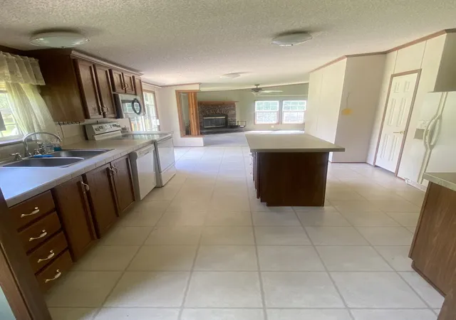 Photo 4 of Manufactured home for sale at 2450 W Leatherwood Rd, Cumberland Furnace, TN 37051 | MLS# 3183190 | Listing updated on 2026-09-26