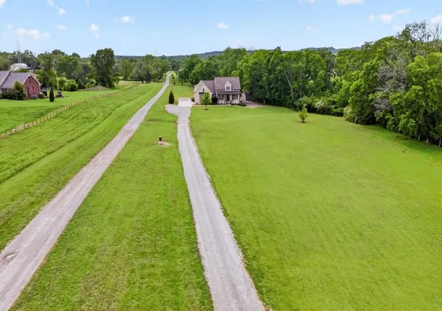 Homes for sale in Gallatin, TN | 923 Dobbins Pike, Gallatin, TN 37066 | MLS# 3182968