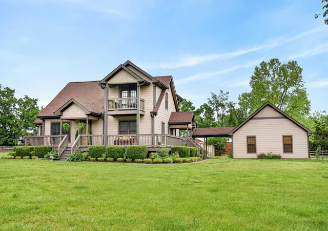 Photo 1 of Single family home for sale at 426 Watt Nolen Rd, Cottontown, TN 37048 | MLS# 3185555 | Listing updated on 2026-05-14