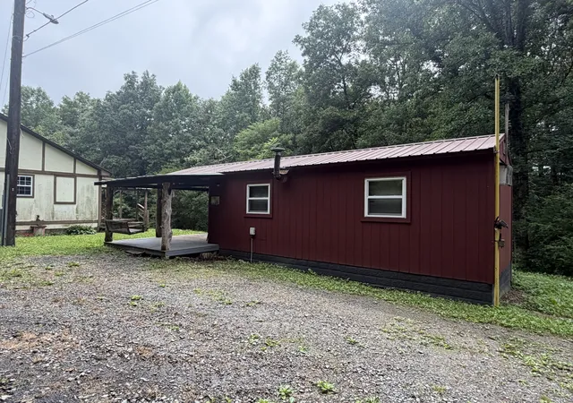 Homes for sale in Ashland City, TN | 1366 Bandy Rd, Ashland City, TN 37015 | MLS# 3185874
