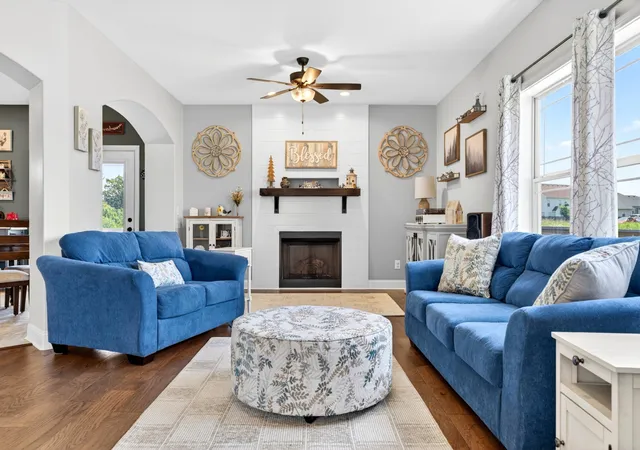 Homes for sale in Clarksville, TN | 1305 Apple Blossom Rd, Clarksville, TN 37042 | MLS# 3183797