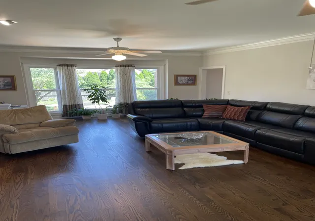 Photo 4 of Sale Pending at 1505 Holmes Cir, Franklin, TN 37064 | MLS# 3230539 | Listing updated on 2026-09-14