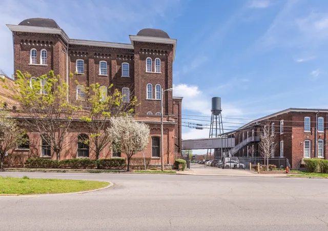 Homes for sale in Nashville, TN | 1350 Rosa L Parks Blvd, Nashville, TN 37208 | Houzeo
