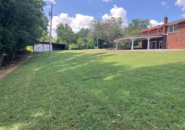 Homes for sale in Red Boiling Springs, TN | 5279 Oak Grove Rd, Red Boiling Springs, TN 37150 | MLS# 3183434